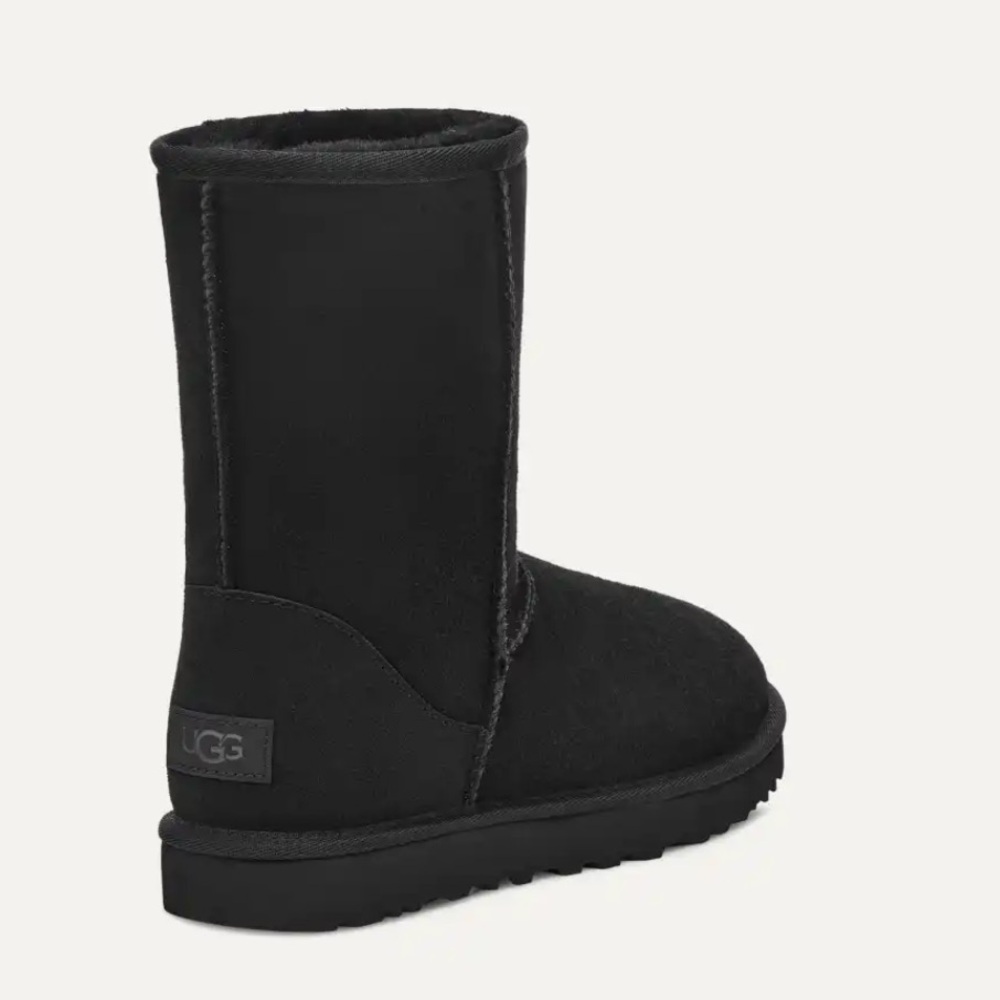 ❄️🌫️UGG CLASSIC SHORT ❄️🌫️ - Picture 3 of 11